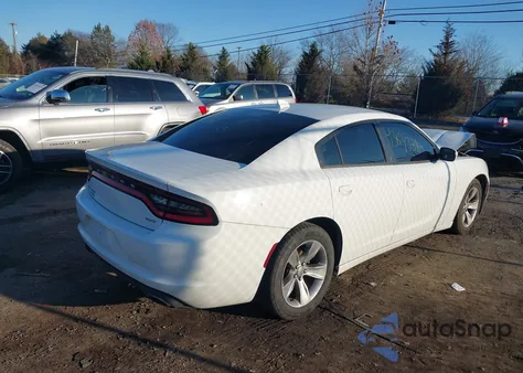 2016 Dodge Charger Sxt z USA, uszkodzony, nr VIN 2C3CDXHG6GH196063